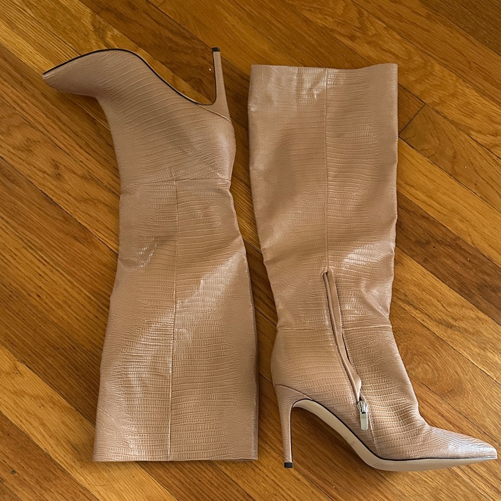 Nine West Textured Tan Heeled Boots